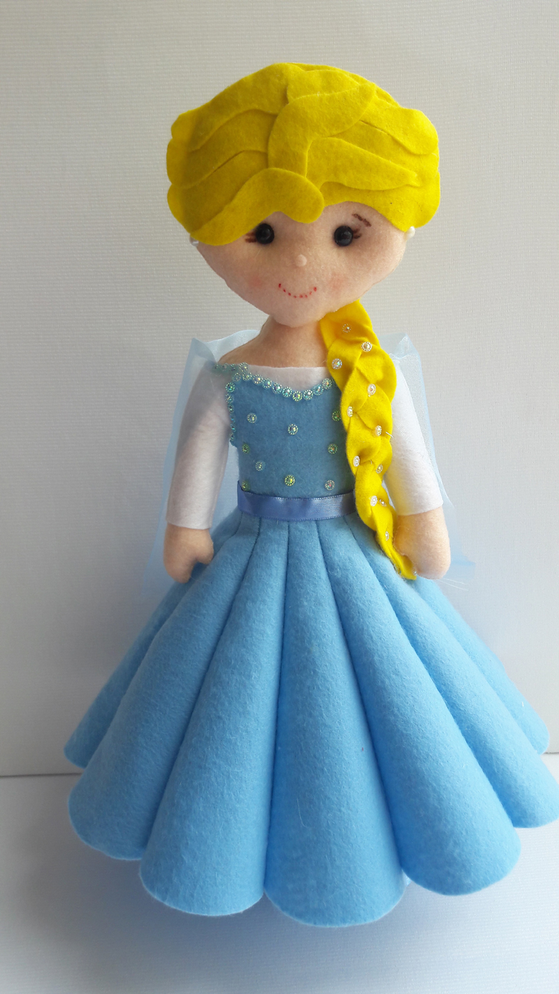 muñeca de fieltro Elza Frozen