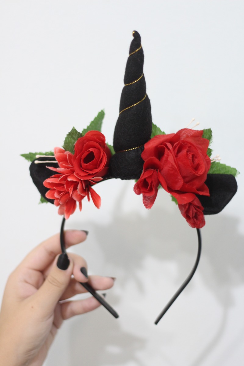 tiara de unicornio con rosas