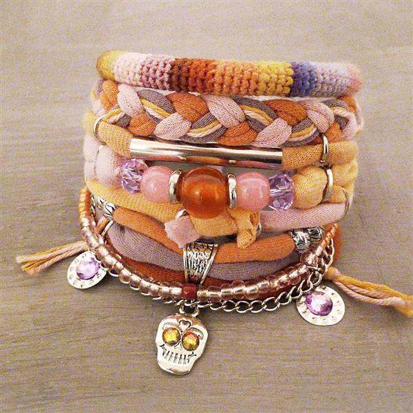 pulsera con tela y cuentas