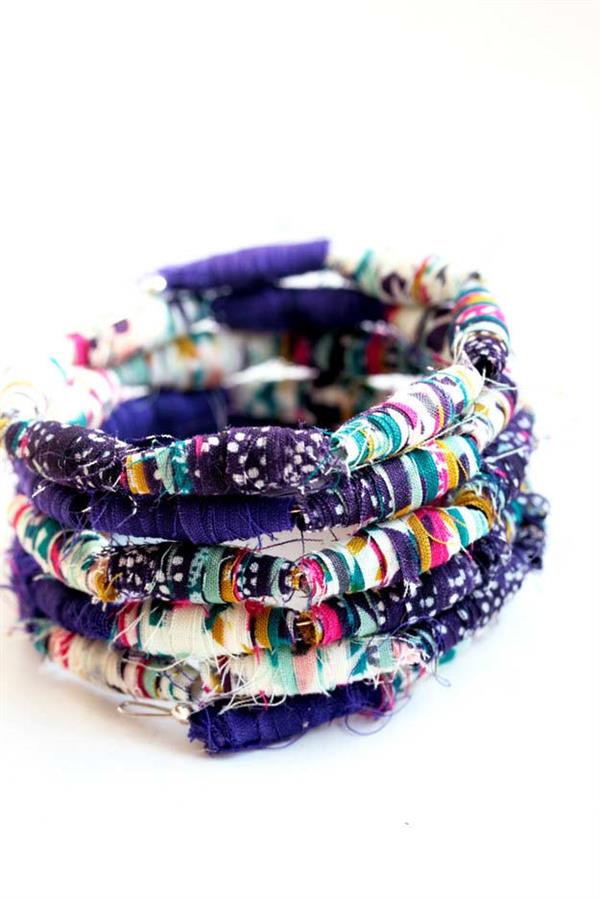 pulseras con restos de tela