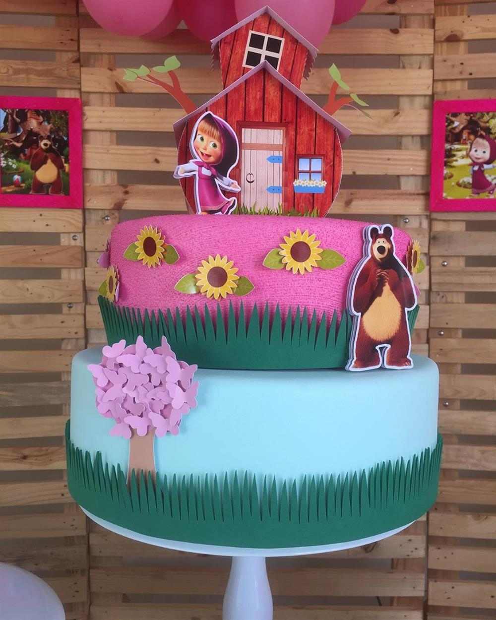 falso pastel de cumpleaños de eva Masha y el oso