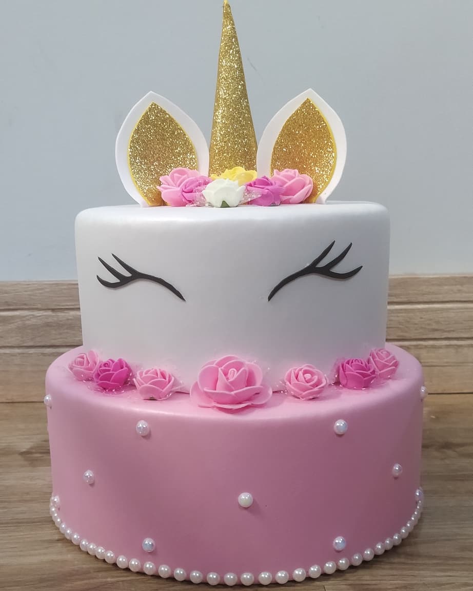 torta falsa unicornio eva 2 pisos