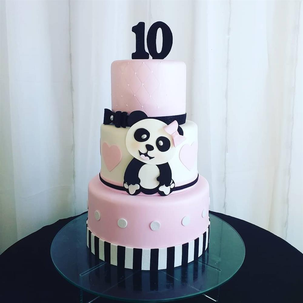 pastel de panda rosa