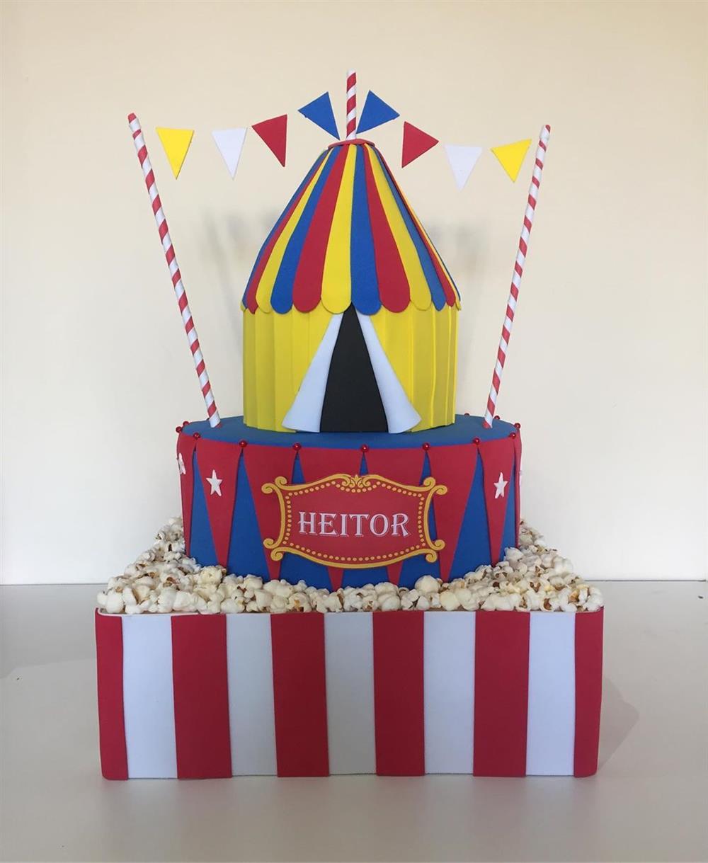 tema de circo con palomitas de maíz