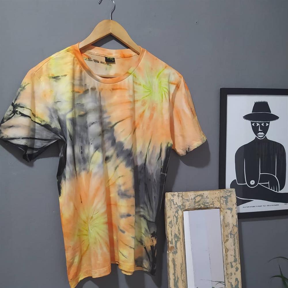 camiseta tie dye