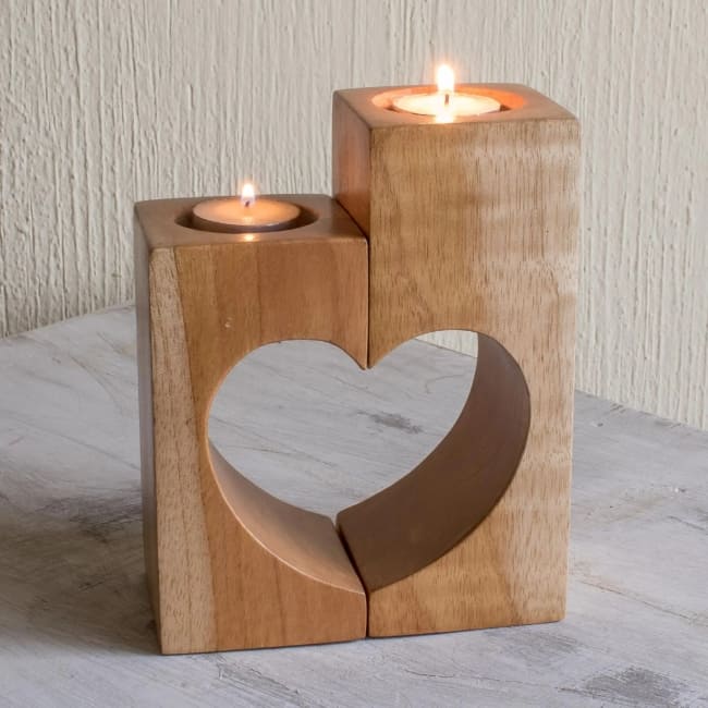 candelabro de madera creativo