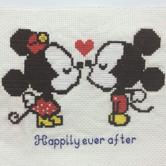 Mickey y Minnie punto de cruz 20