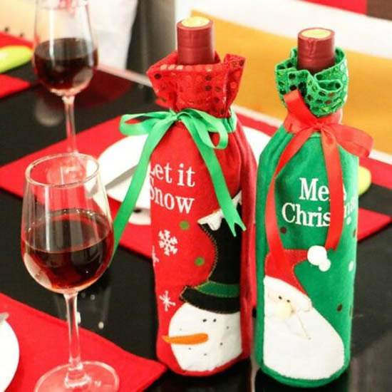 Ropa de tela para botellas navideñas