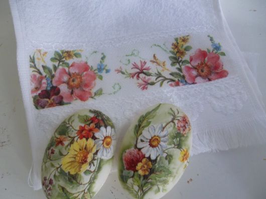 jabones decorados en decoupage