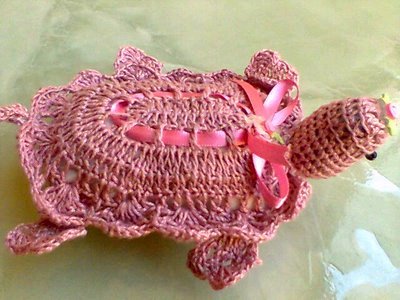 jabones decorados a crochet de tortuga
