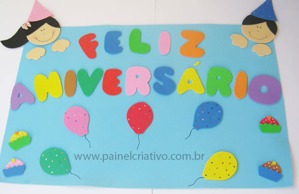 Panel de cumpleaños de EVA para aula con moldes