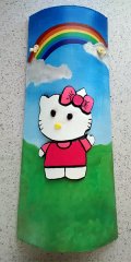 Teja decorada artesanal en relieve hello kitty en el campo